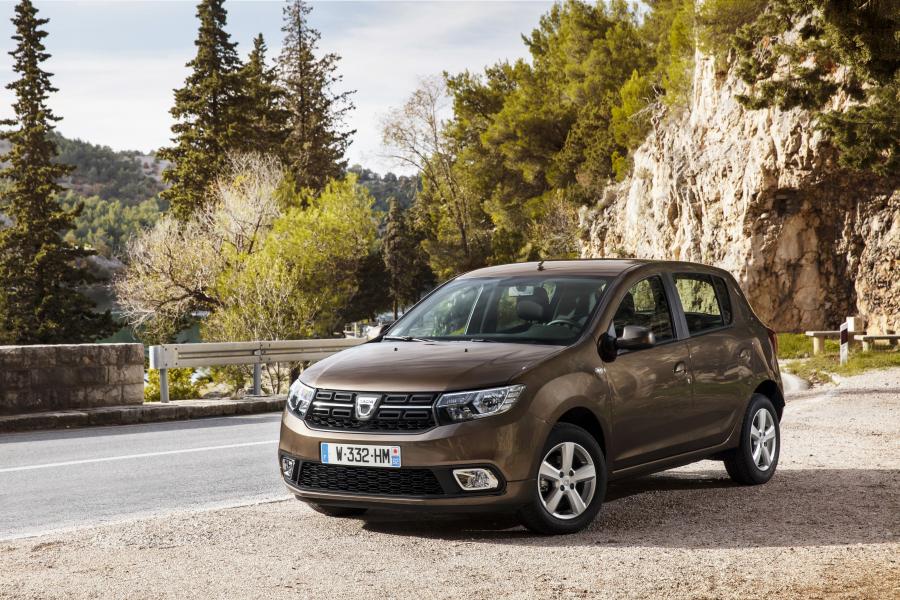  Dacia Sandero 2016 года  (фото 16 из 32)
